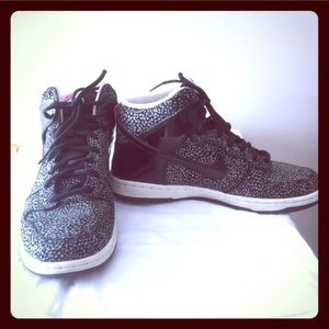 Nike Dunks women’s size 8